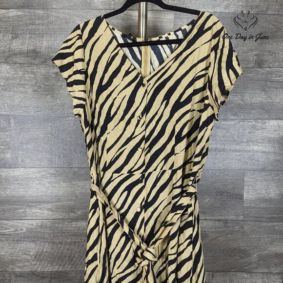 Talbots Dresses & Skirts - Talbots Short Sleeve Midi Dress Size 16